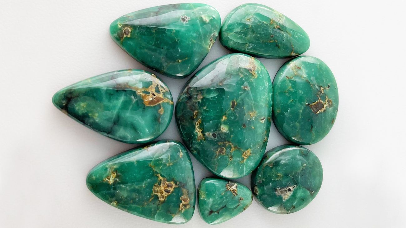 Verdant gemmy grass-green variscite, Esmeralda County, Nevada